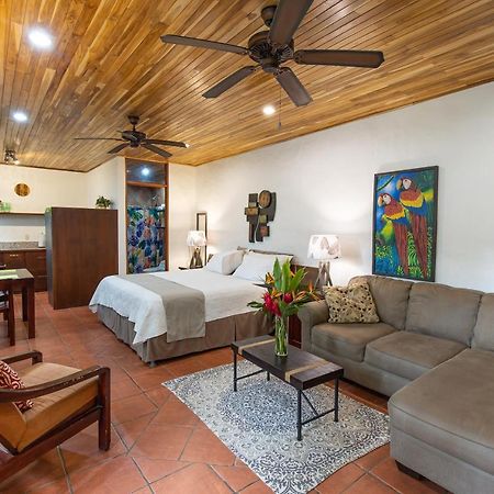 Jungle Creek Aparthotel Мануел Антонио Екстериор снимка