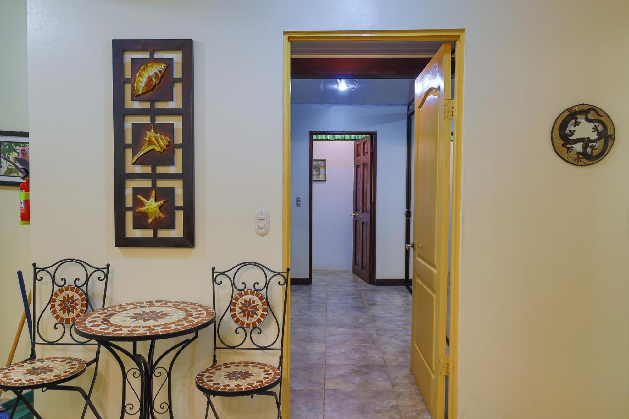 Jungle Creek Aparthotel Мануел Антонио Стая снимка