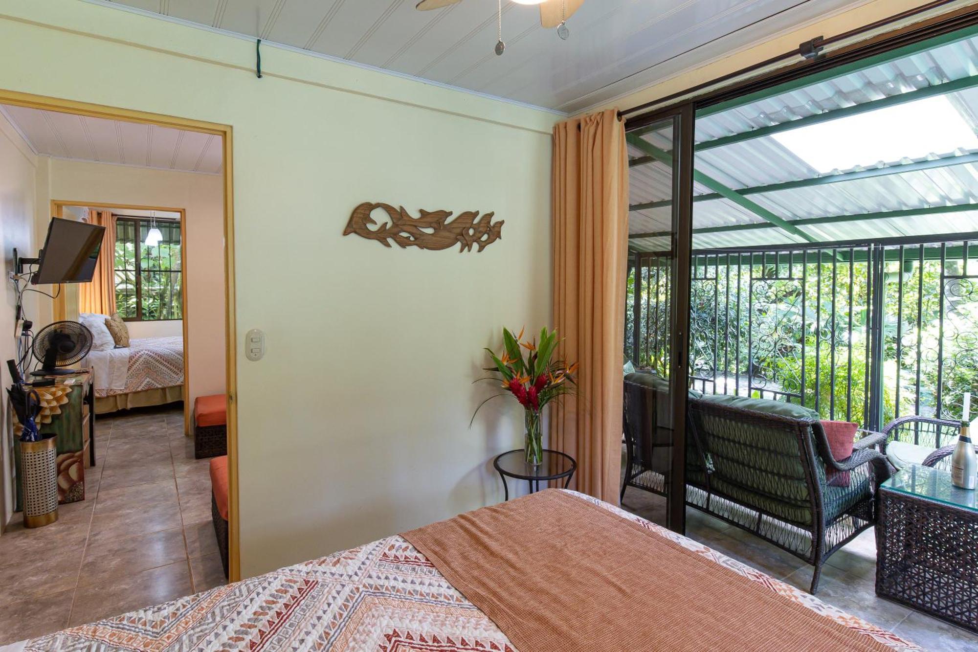 Jungle Creek Aparthotel Мануел Антонио Стая снимка